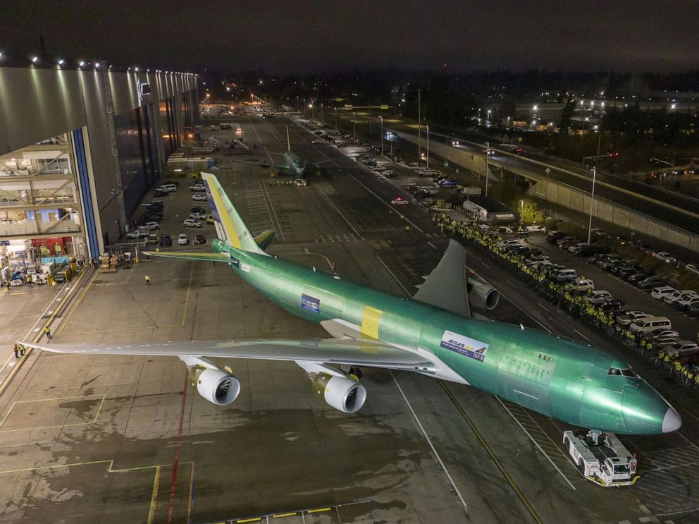 ФОТО: Последний Boeing 747 сошел с конвейера.